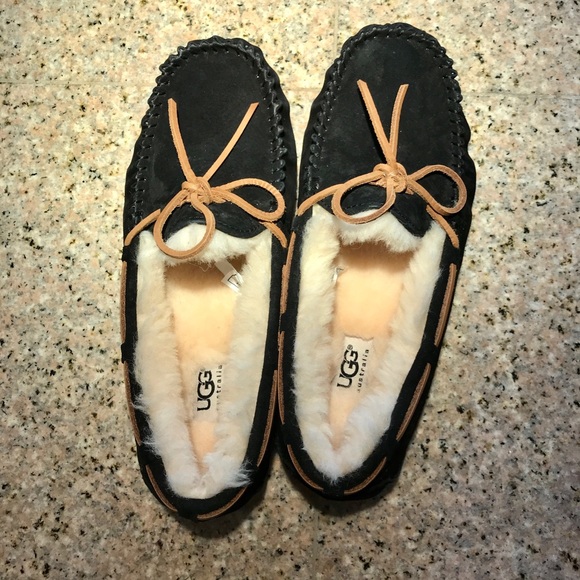 UGG Shoes - 🎁 UGG DAKOTA BLACK SLIPPERS NEW IN BOX 8